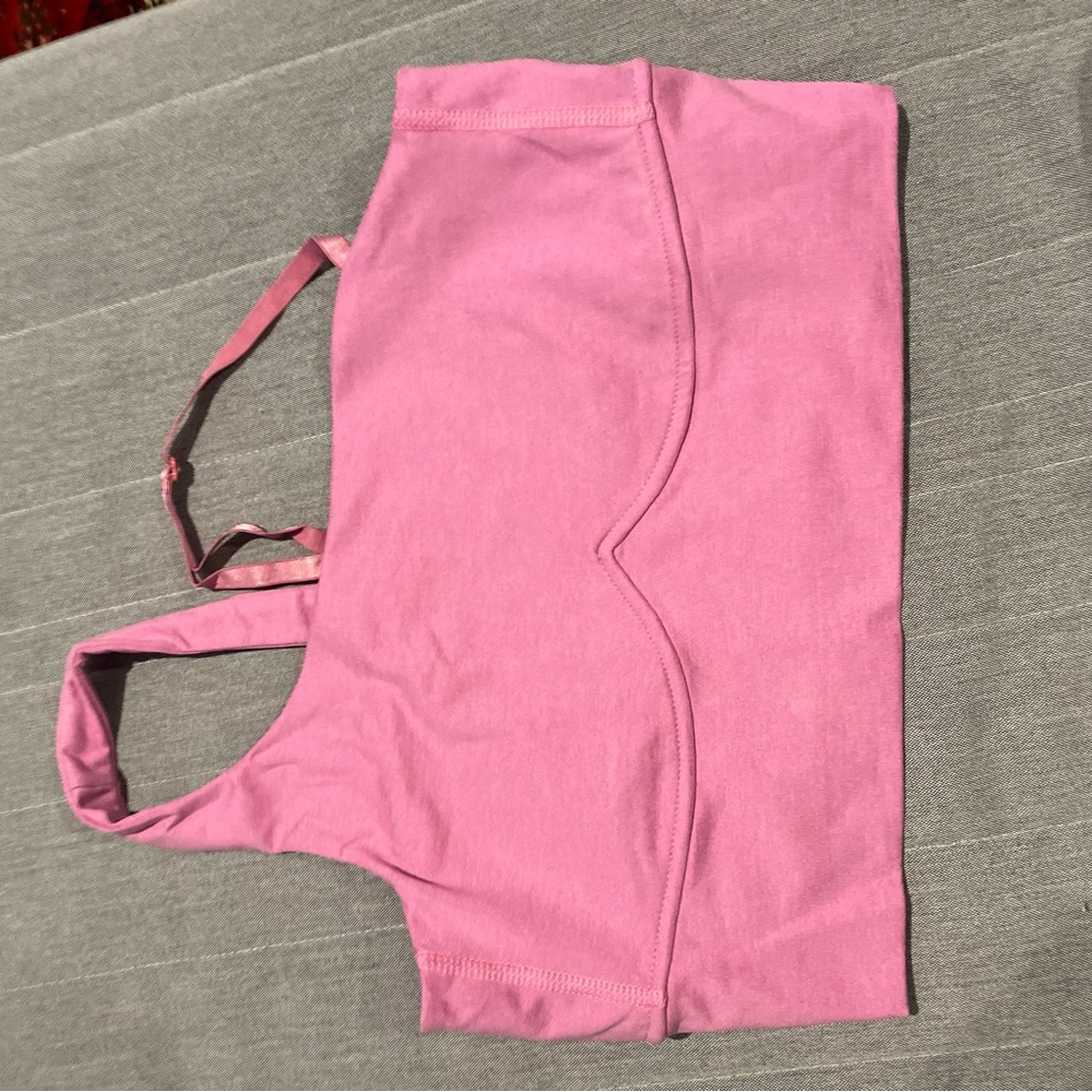 Pink Seamless Sports Bra - Women's Supportive Crop Top